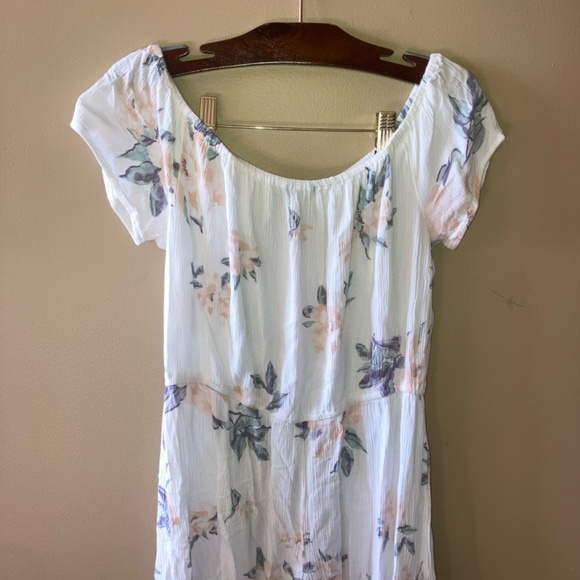 Kendall & Kylie White Floral Off-Shoulder Romper Jumpsuit Shorts - Picture 4 of 4